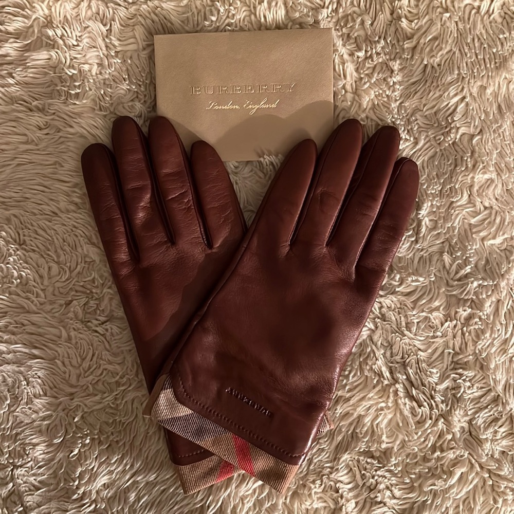🎉BRAND NEW Burberry brown solid leather Jenny touch glove w/ cashmere lining